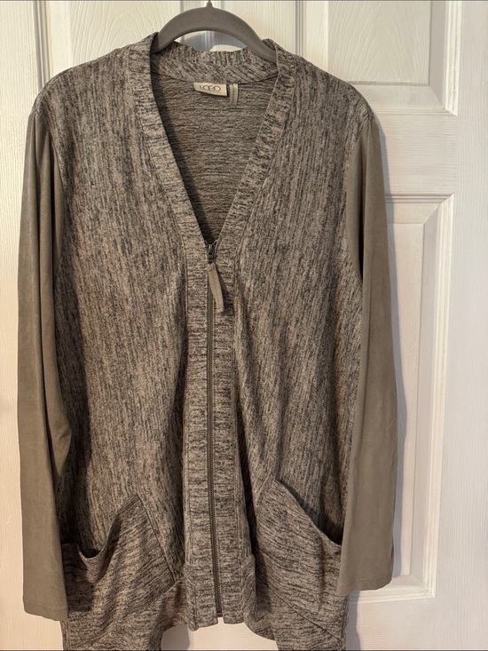 LOGO by Lori Goldstein Sweaters - LOGO by Lori Goldstein Heathered Gray Zip-Front Cardigan